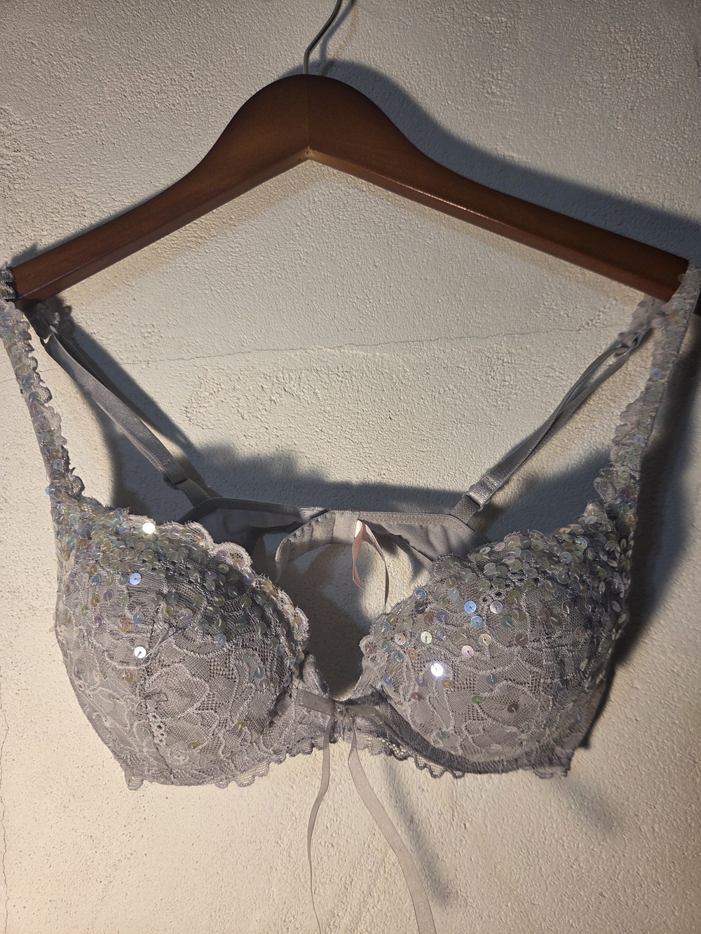 Victoria's Secret Angels Bra 34B Grey Lace Sequined Padded Underwire Bow Glam